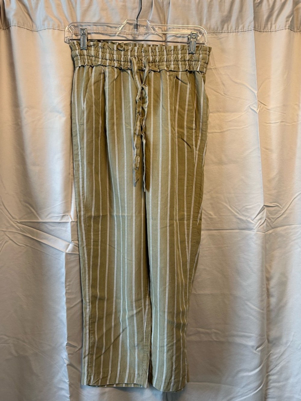 Zara Olive Green Striped High-Waist Capris